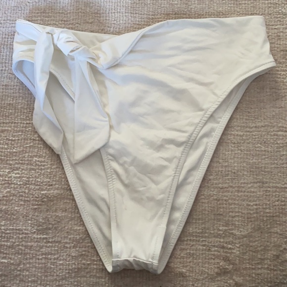 Frankies bikinis “Cupid” bottoms in white(PL) - Picture 3 of 6